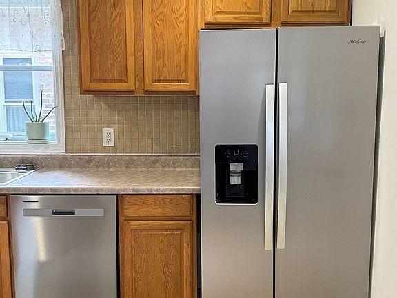 3rd image of 2224 N 75th Ct