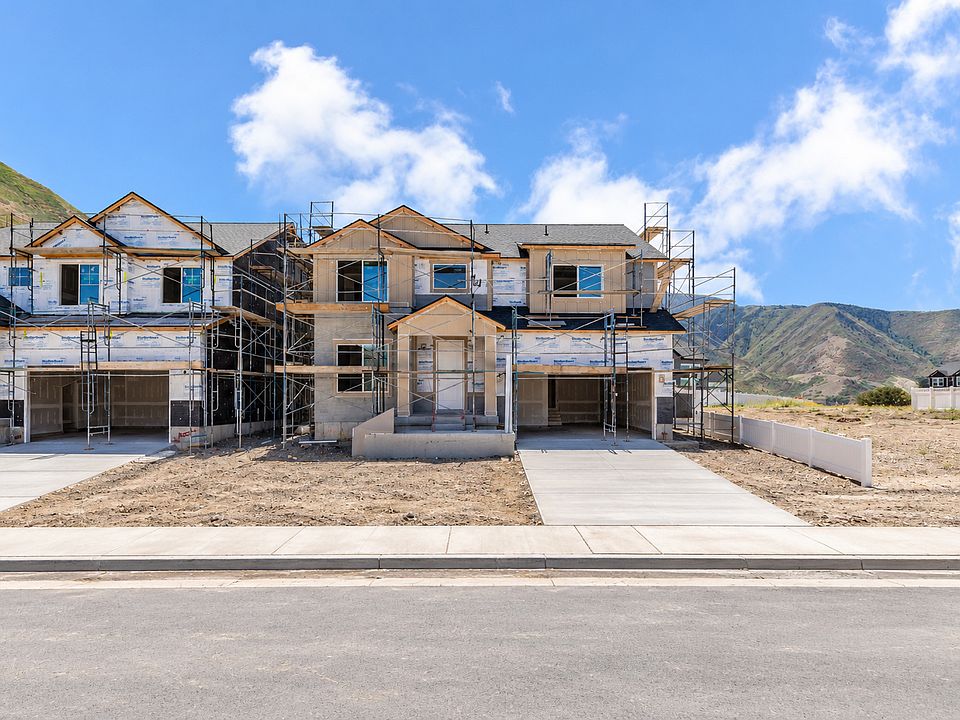 1st image of 45 W Linden Ln #1028