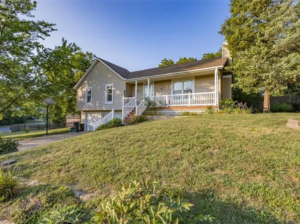 13138 Swartz Rd, Bonner Springs, KS 66012