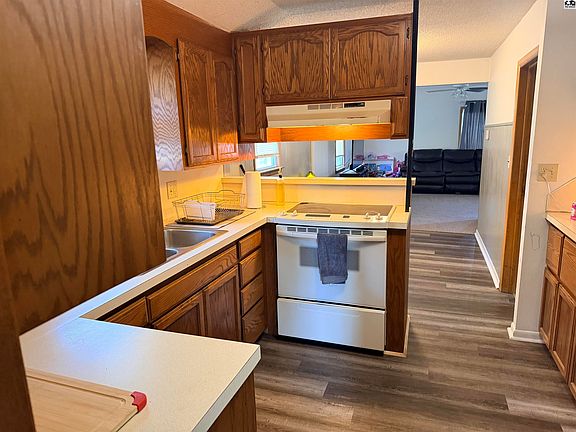 5th image of 1322 S Walnut St
