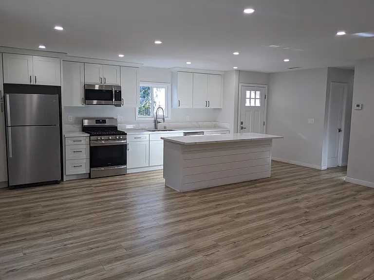 7193 Romford Ct — Photo 13