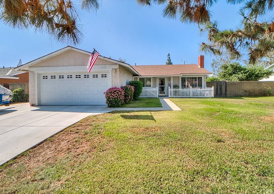 1st image of 642 E Wisteria Ct