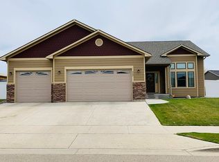 2402 19th Ave W, Williston, ND 58801