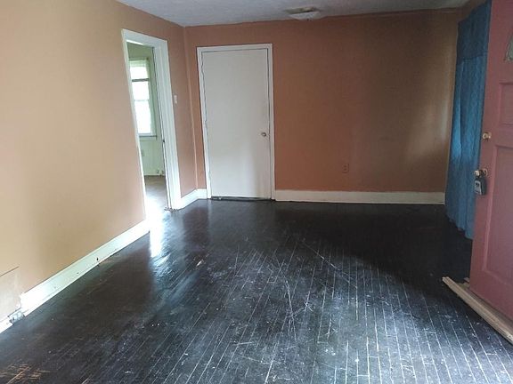 2nd image of 210 Joyner Ave