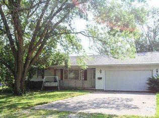115 N Marilyn St, Ogden, IL 61859