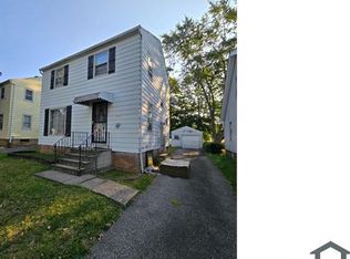 5151 Erwin St, Maple Heights, OH 44137