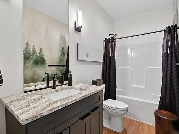 5th image of 935 Arbor Woods Dr