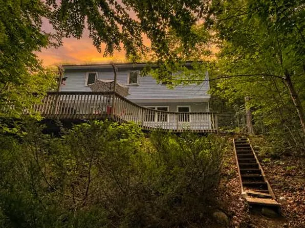 7 Lovers Lane, Saint Albans, ME 04971