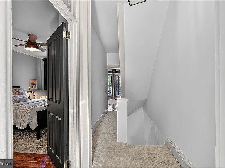 403 N Queen St — Photo 18