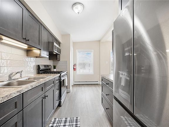 4th image of 362 Washington Ave #1