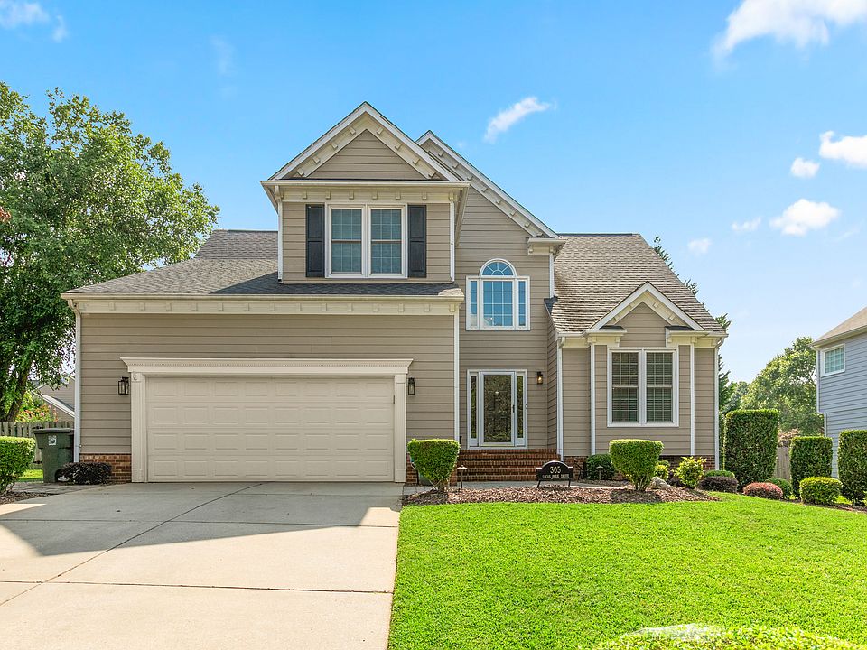 1st image of 305 Lucas Park Dr