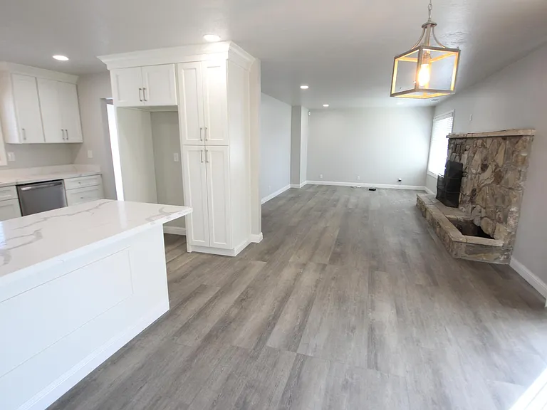 5112 Olive Dr — Photo 5