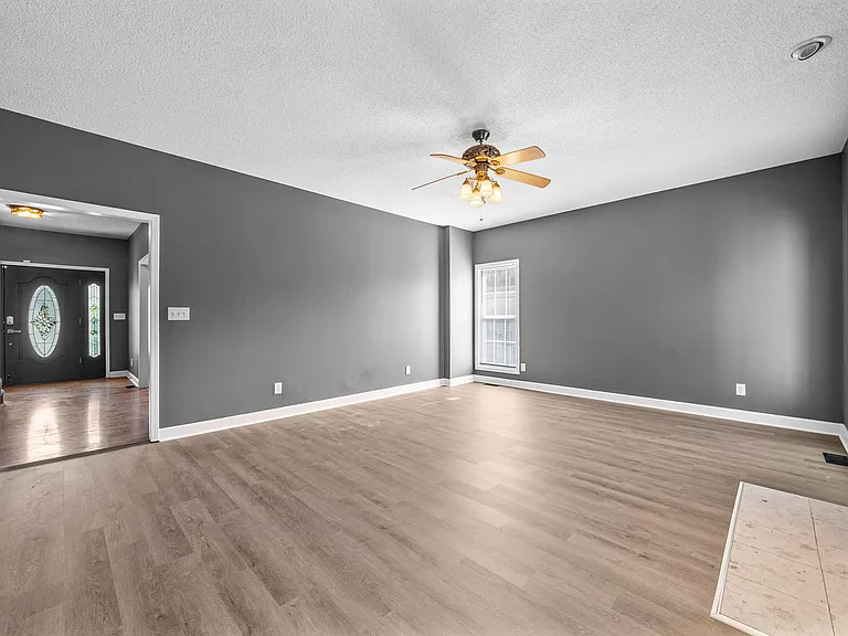 212 Trey Ct — Photo 11
