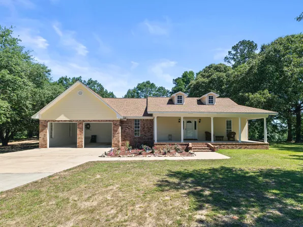 51 Windham Dr, Seminary, MS 39479