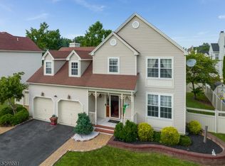 12 Lauren Ln, Phillipsburg, NJ 08865