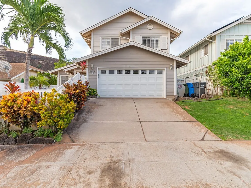 87-1021 Kaihoolulu St