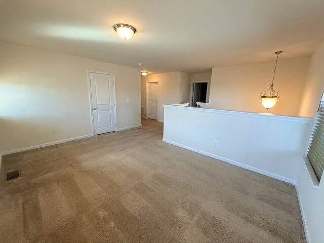 679 Stonebury Cir — Photo 4