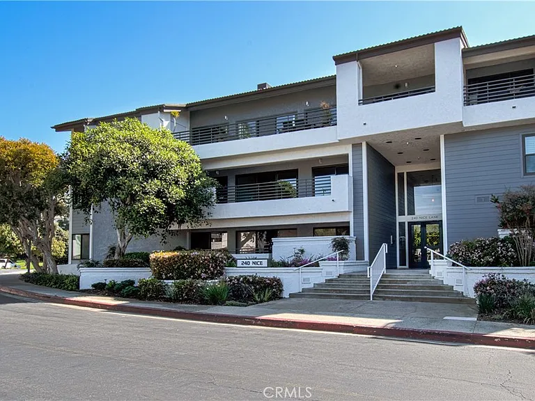 240 Nice Ln #102 — Photo 32