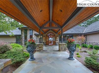 375 Summit Park Dr, Banner Elk, NC 28604