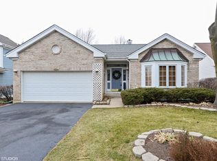 646 Golfers Ln, Bartlett, IL