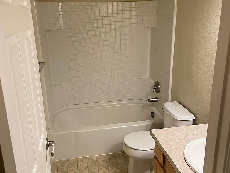 608 N Roosevelt St #203 — Photo 5