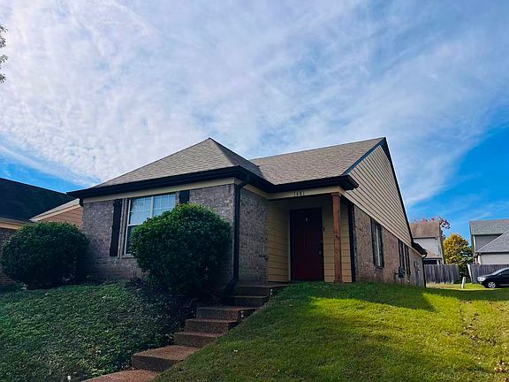 4th image of 1481 Pemberton Ln