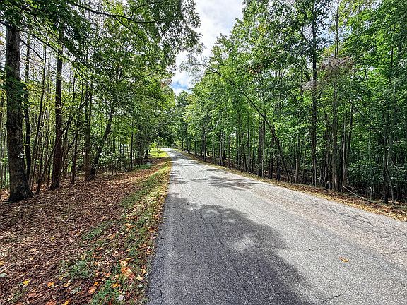 3rd image of 322 Goose Dam Rd