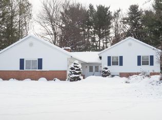 3319 Fair Oaks Dr, Kalamazoo, MI 49008