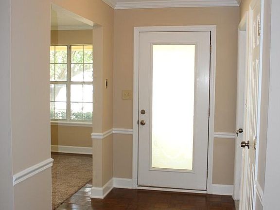2nd image of 445 Amelia Dr E