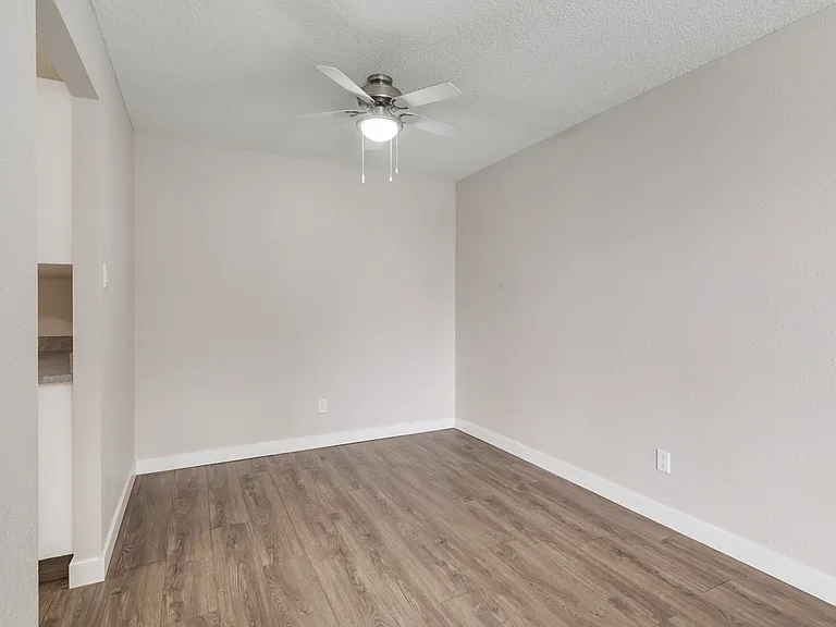 9700 Bonaventure Dr SE — Photo 10