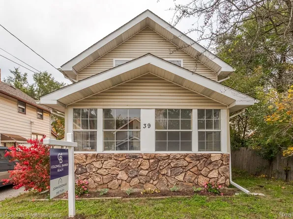 39 Portage St, Pontiac, MI 48341