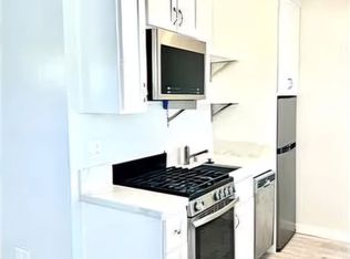 Beautiful Remodeled Studio! Move In Special Move In Special $1,797 First 4 Months On 1 Year Lease!, Inglewood, CA 90301