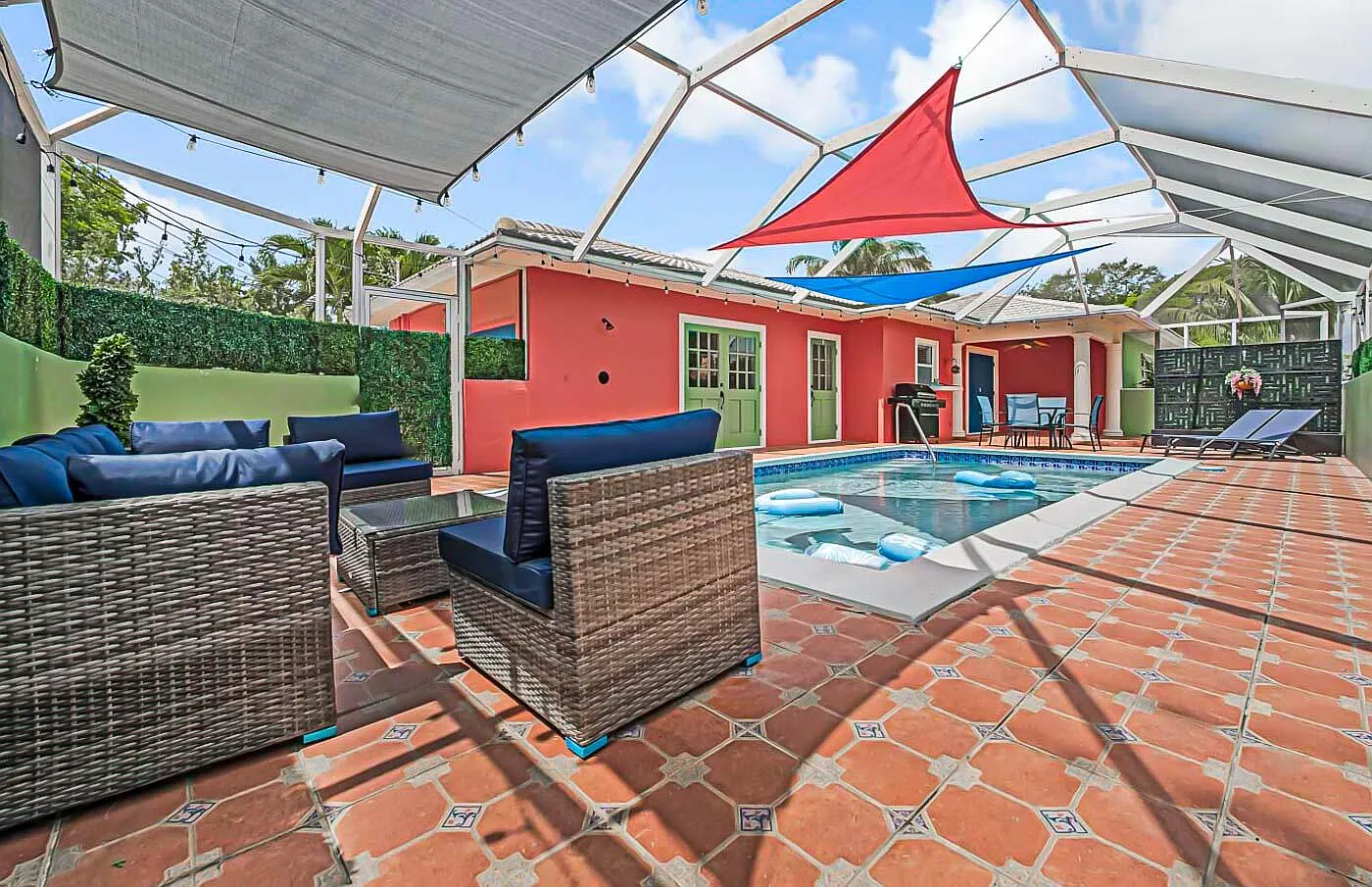 3 bed, 2.0 bath, 1699 sqft, $5,000 — Photo 1