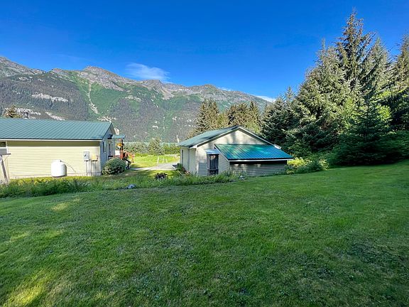 5th image of 4223 Lutak Rd