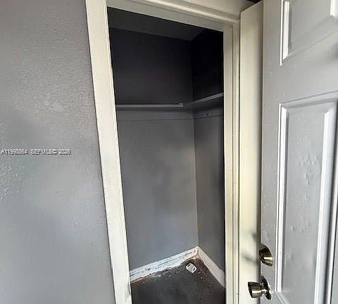4th image of 4148 SW 24th St #0