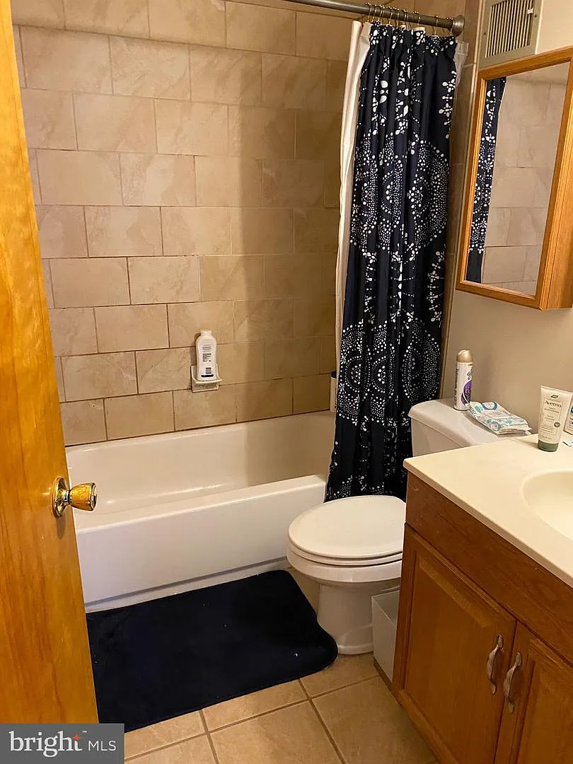 2 bed, 2016 sqft, $2,300 — Photo 4