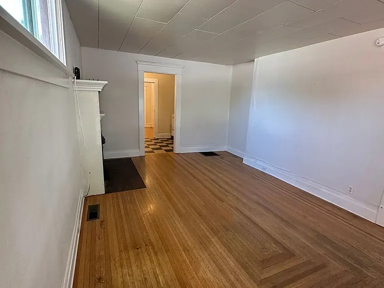 1207 W Washington St — Photo 26