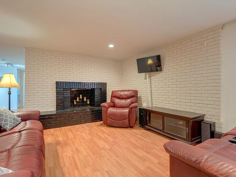 202 Fincastle Dr — Photo 18
