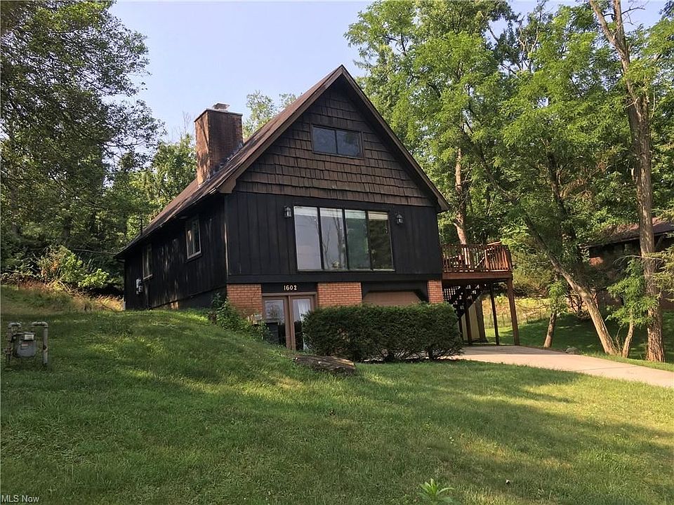 1st image of 1602 Woodland Dr