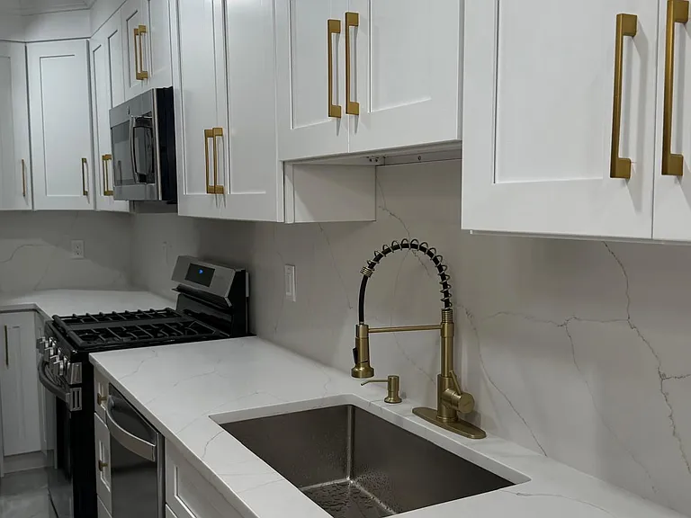 13 Brook St #2 — Photo 3