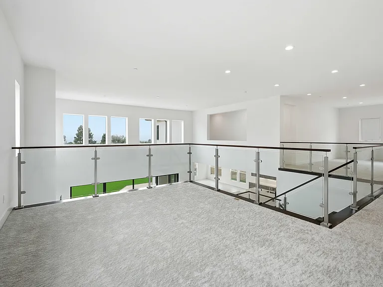 20568 Edgewood Ct — Photo 20