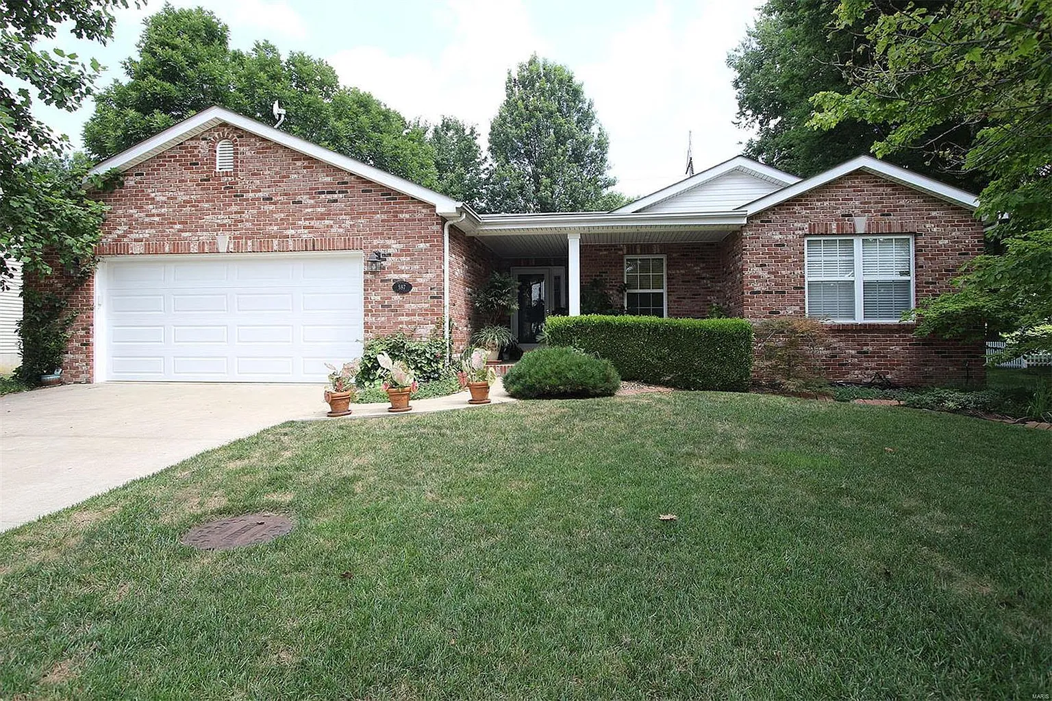 597 Chancellor Dr photo 1