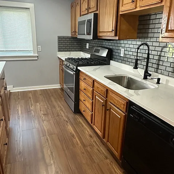 207 Washington St #1 — Photo 4