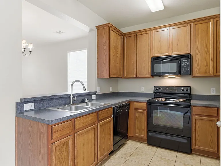 10849 Astor Dr — Photo 14