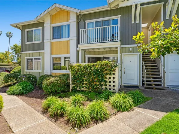 755 14th Ave APT 109, Santa Cruz, CA 95062