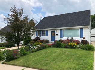 841 W 4th Ave, Port Washington, WI 53074