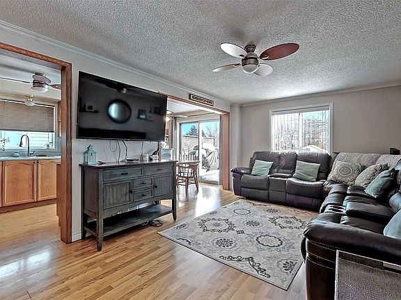 4th image of 87 Wessenger Dr