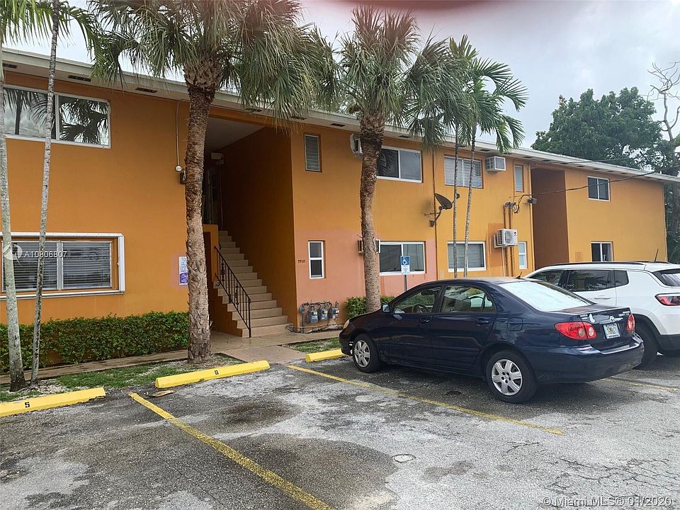 1st image of 7901 SW 64th Ave APT 17