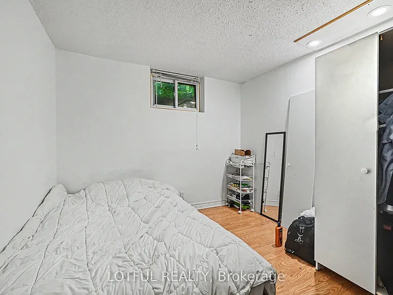 2427 Chasseur Ave #3 — Photo 13