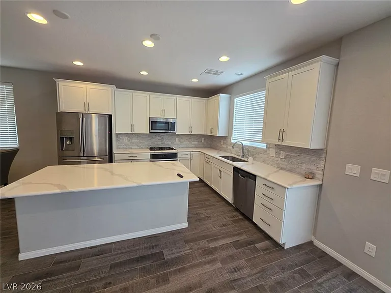 9456 Brough Ave — Photo 5